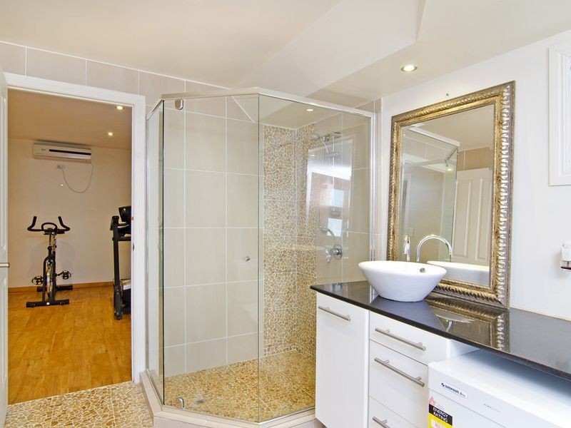 7 Allardyce Crescent, Pacific Pines QLD 4211