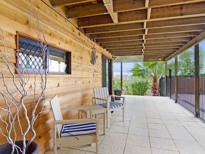 7 Allardyce Crescent, Pacific Pines QLD 4211