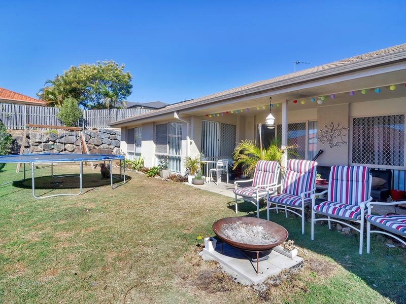 6 Ainslie Street, Pacific Pines QLD 4211