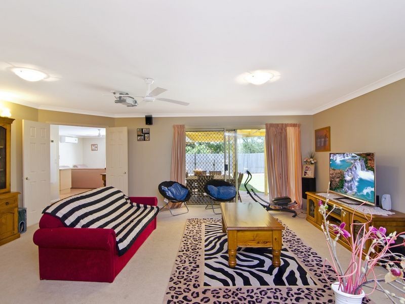 41 Capricorn Drive, Pacific Pines QLD 4211