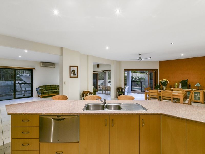 16 Ainslie Street, Pacific Pines QLD 4211