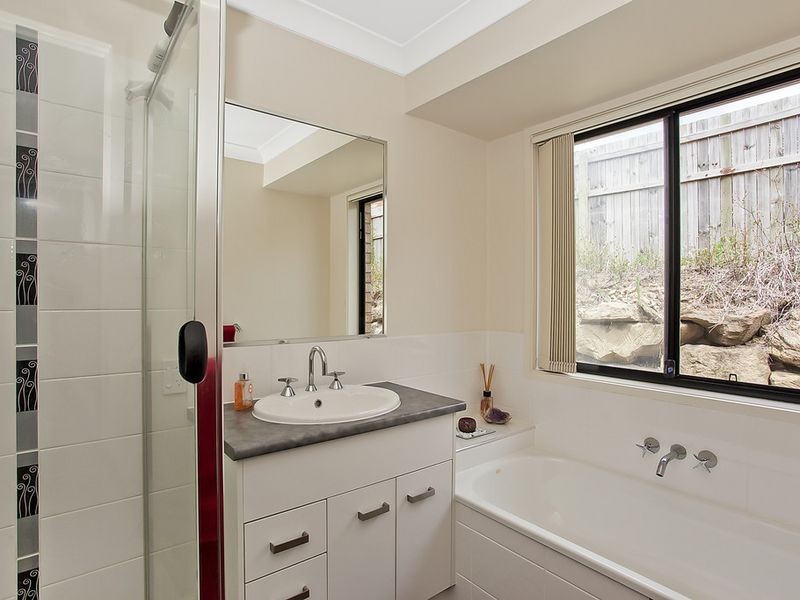 50 Mcauley Parade, Pacific Pines QLD 4211