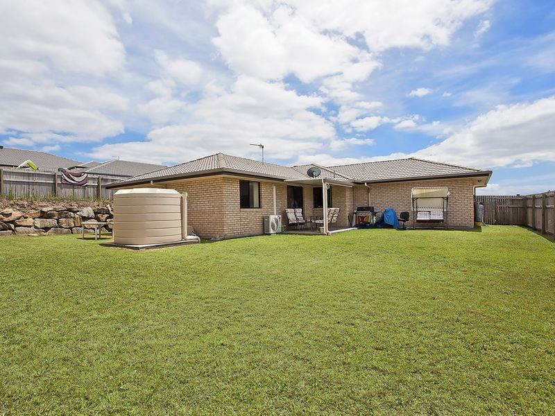 50 Mcauley Parade, Pacific Pines QLD 4211