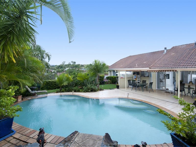 19 Adam Street, Oxenford QLD 4210