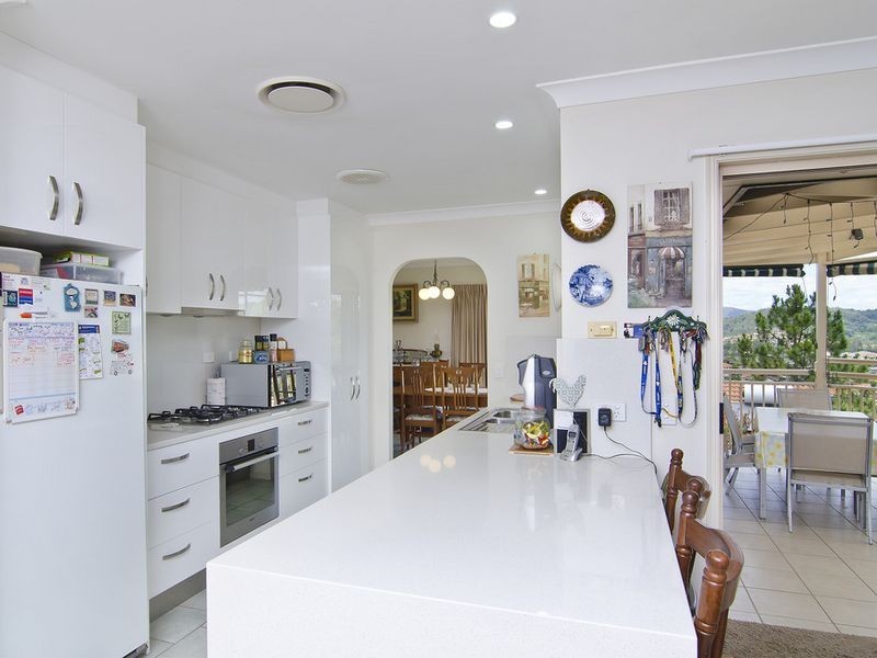 10 Crestridge Crescent, Oxenford QLD 4210