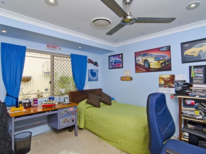 10 Crestridge Crescent, Oxenford QLD 4210