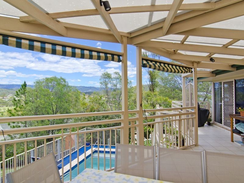 10 Crestridge Crescent, Oxenford QLD 4210