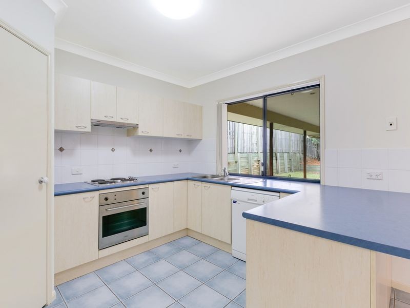 3 Davies Street, Pacific Pines QLD 4211