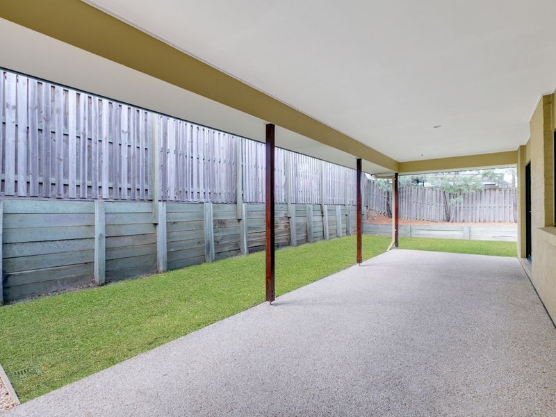 3 Davies Street, Pacific Pines QLD 4211