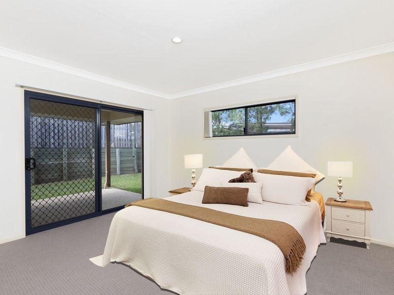 3 Davies Street, Pacific Pines QLD 4211