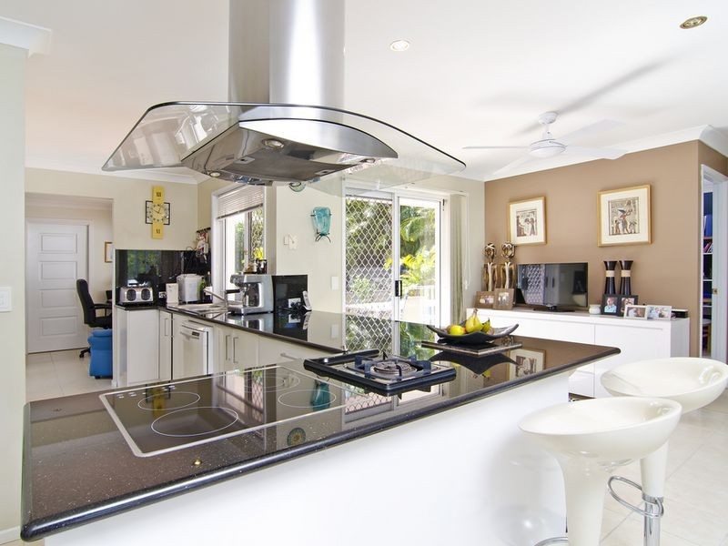 32 Austral Crescent, Pacific Pines QLD 4211