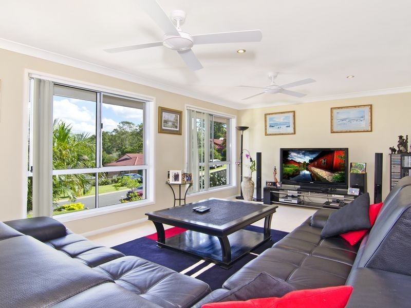 32 Austral Crescent, Pacific Pines QLD 4211