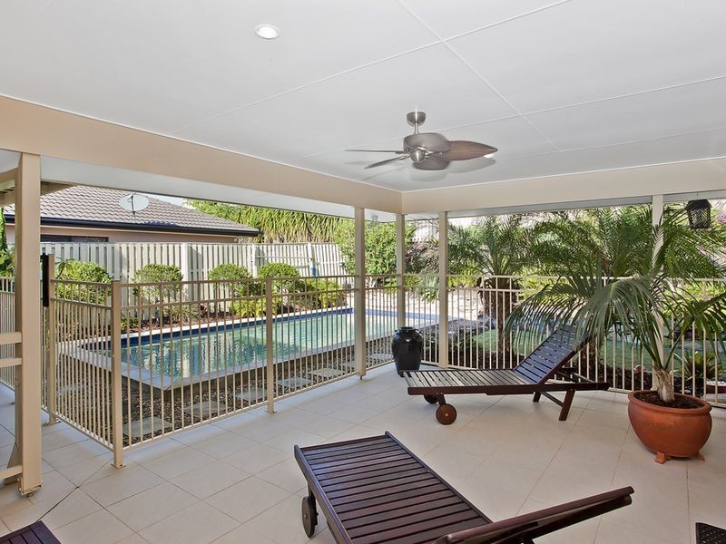 10 Kanangra Crescent, Pacific Pines QLD 4211