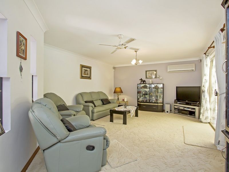 6 Windward Rise, Pacific Pines QLD 4211