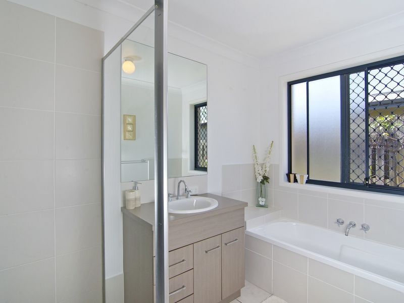 34 Bahkeeta Street, Oxenford QLD 4210