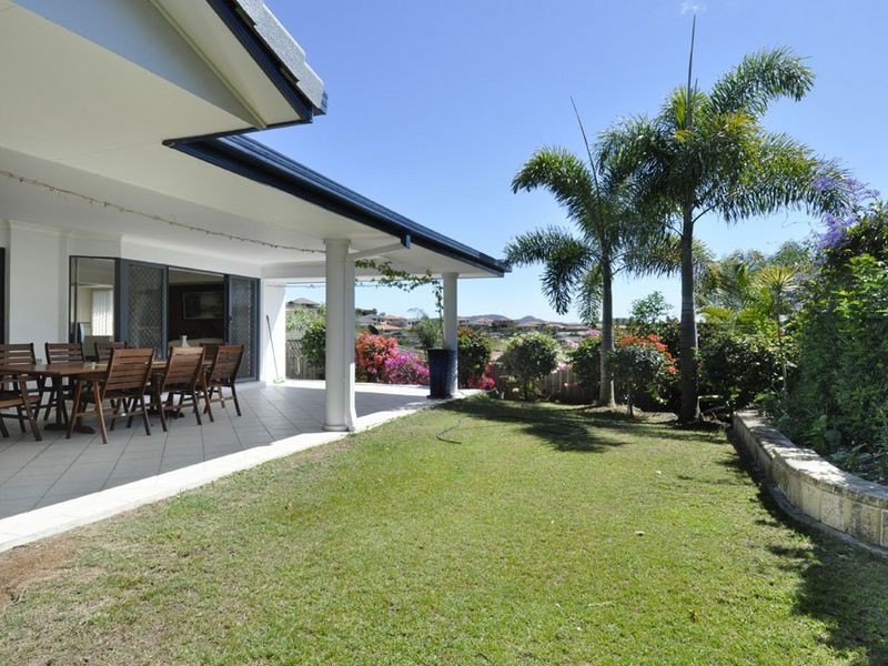 50 Carter Street, Pacific Pines QLD 4211