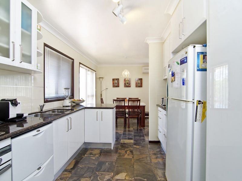 25 Lindfield Road, Helensvale QLD 4212