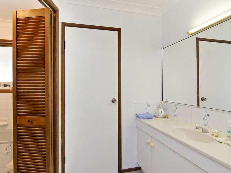 25 Lindfield Road, Helensvale QLD 4212