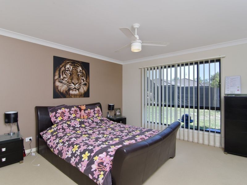 23 Shannonbrook Grove, Oxenford QLD 4210