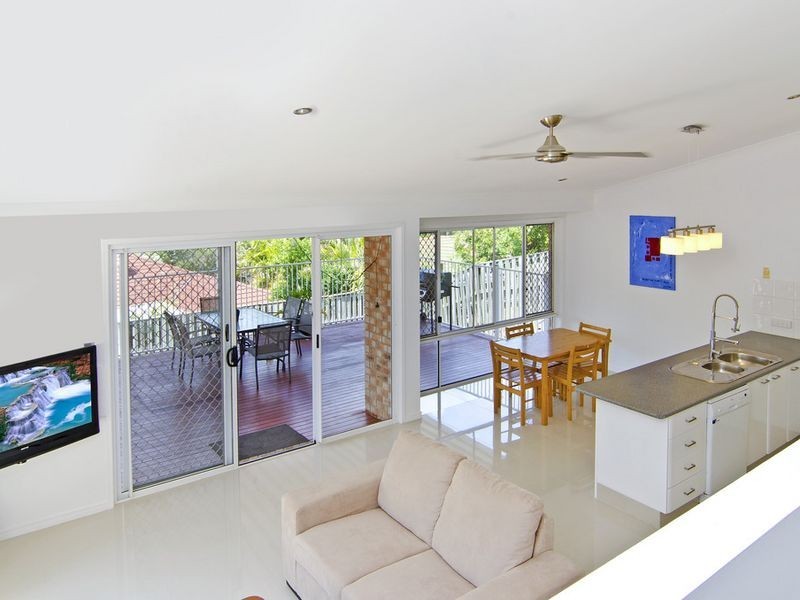 6 Nandi Terrace, Pacific Pines QLD 4211
