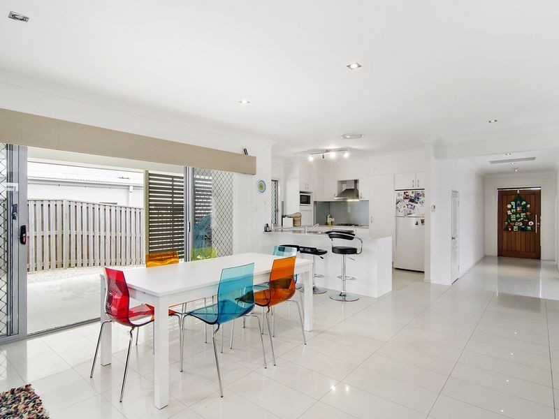 7 Twynam Mews, Pacific Pines QLD 4211