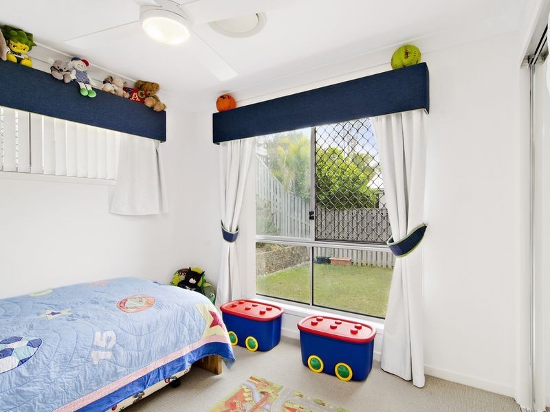 7 Twynam Mews, Pacific Pines QLD 4211