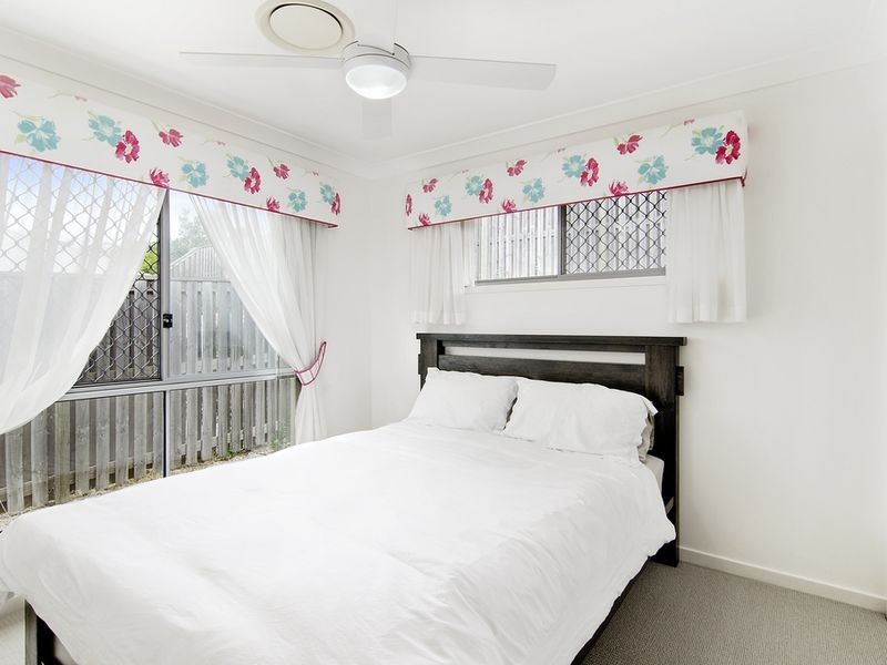 7 Twynam Mews, Pacific Pines QLD 4211