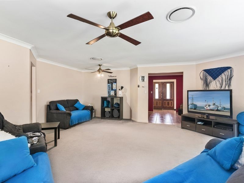 71 Pacific Pines Boulevard, Pacific Pines QLD 4211