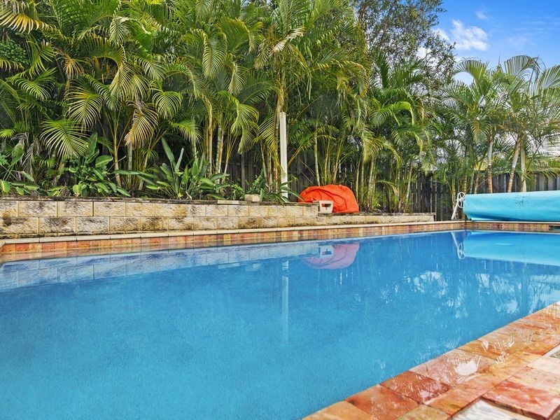 71 Pacific Pines Boulevard, Pacific Pines QLD 4211