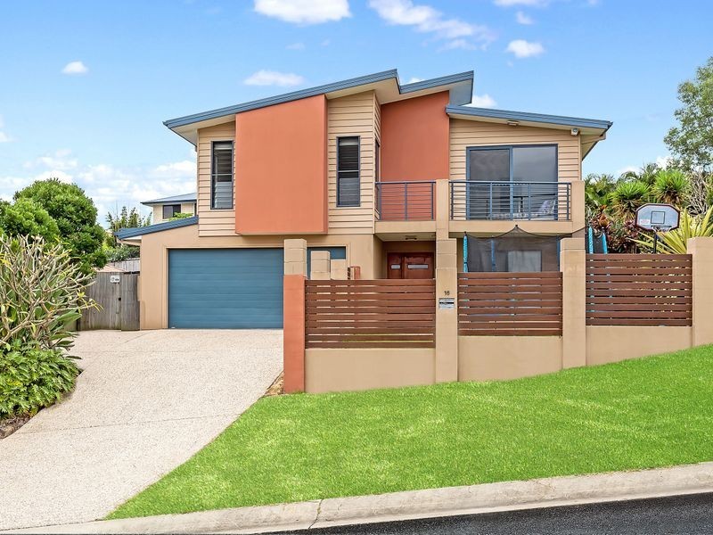 16 Yamba Street, Pacific Pines QLD 4211