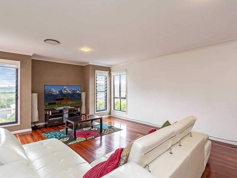 16 Yamba Street, Pacific Pines QLD 4211