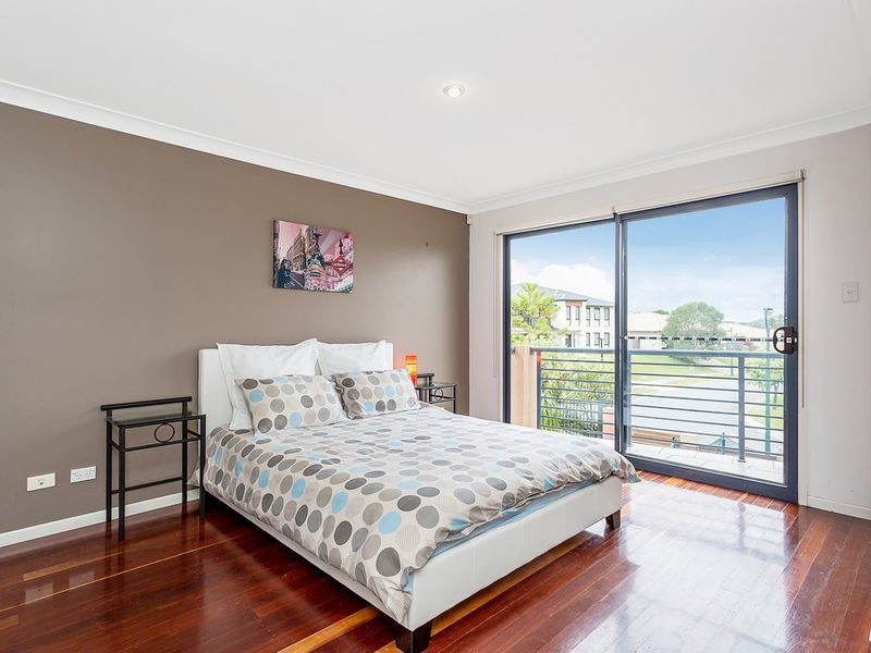 16 Yamba Street, Pacific Pines QLD 4211