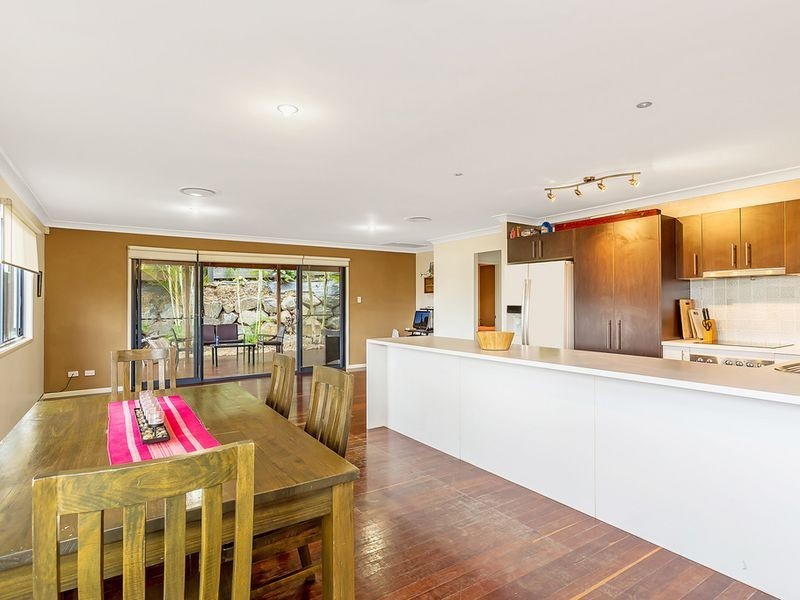 16 Yamba Street, Pacific Pines QLD 4211