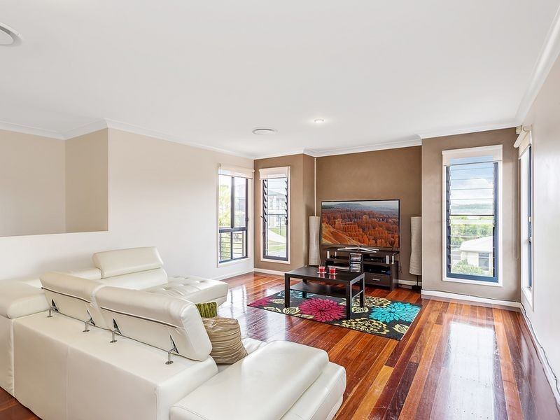 16 Yamba Street, Pacific Pines QLD 4211