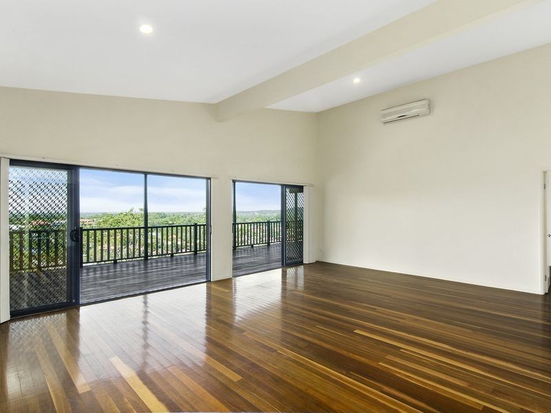 39 Midway Terrace, Pacific Pines QLD 4211