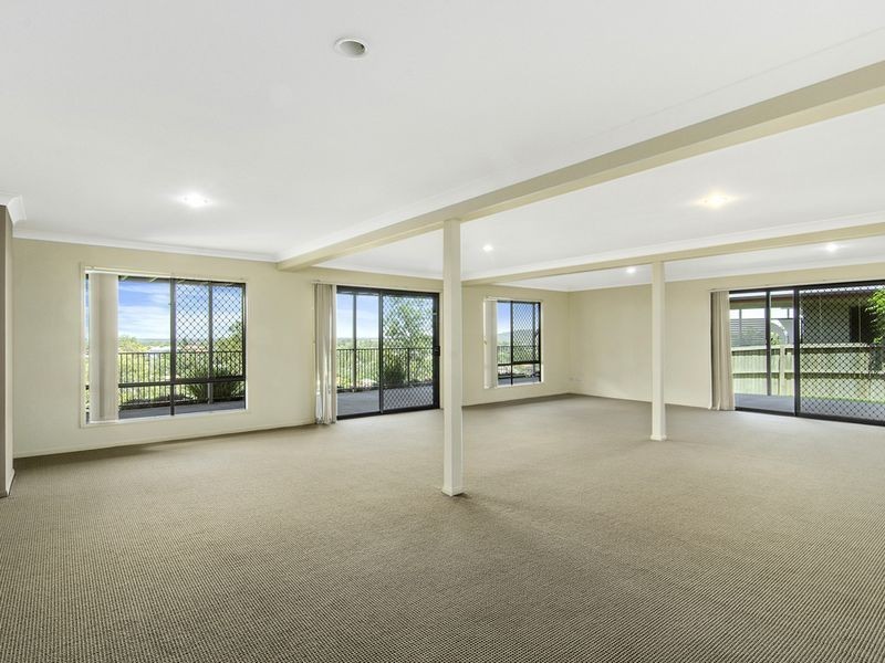 39 Midway Terrace, Pacific Pines QLD 4211