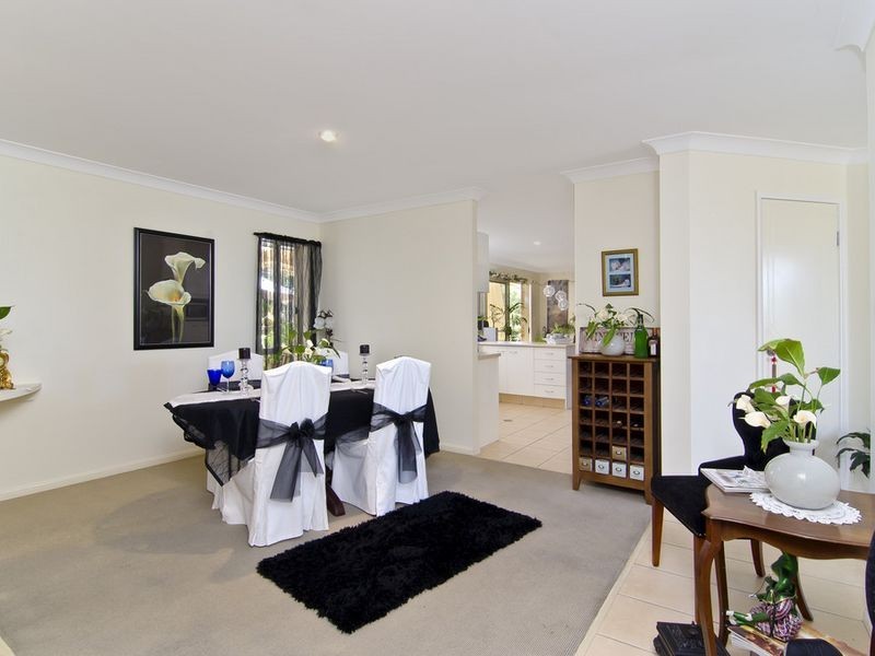 14 Buffalo Crescent, Pacific Pines QLD 4211