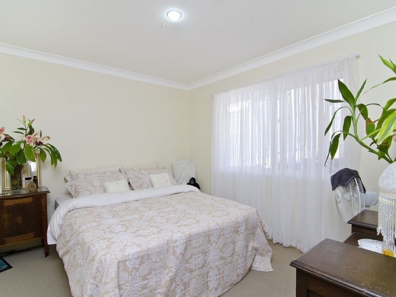 14 Buffalo Crescent, Pacific Pines QLD 4211