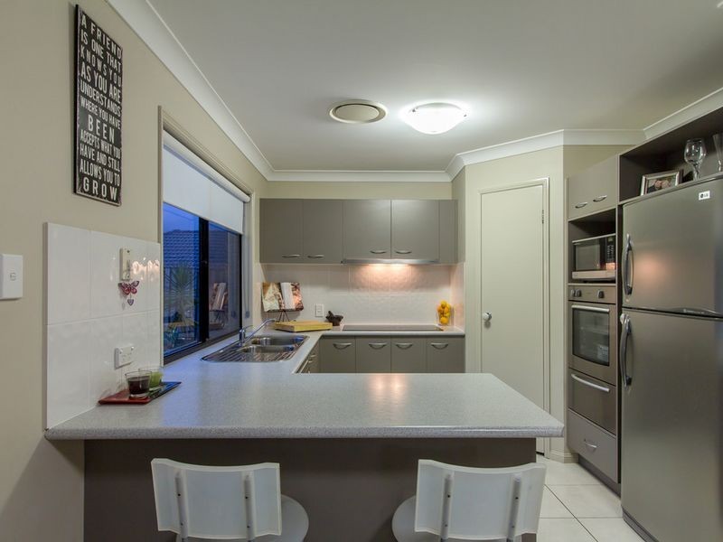 13 Bimberi Row, Pacific Pines QLD 4211
