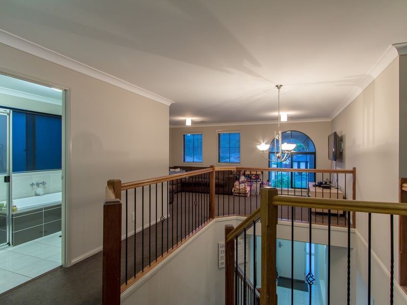 13 Bimberi Row, Pacific Pines QLD 4211