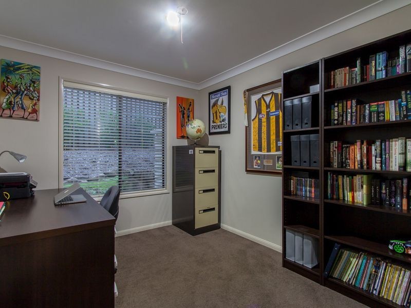13 Bimberi Row, Pacific Pines QLD 4211