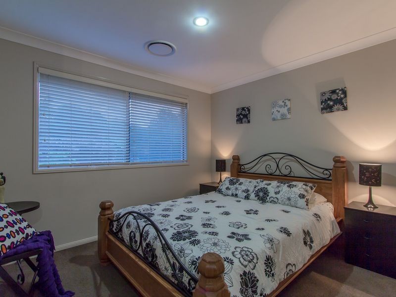 13 Bimberi Row, Pacific Pines QLD 4211
