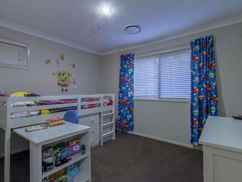 13 Bimberi Row, Pacific Pines QLD 4211