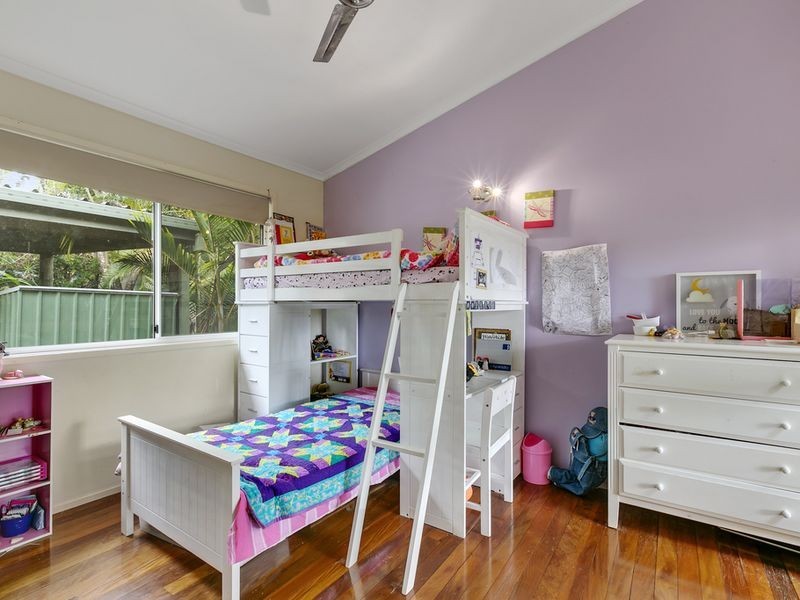 13 Allardyce Crescent, Pacific Pines QLD 4211