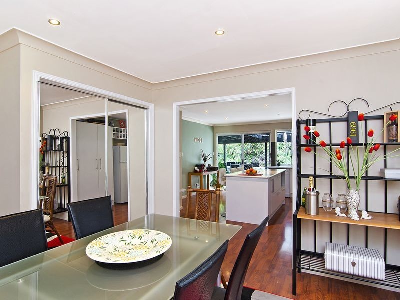 5 Avon Court, Pacific Pines QLD 4211