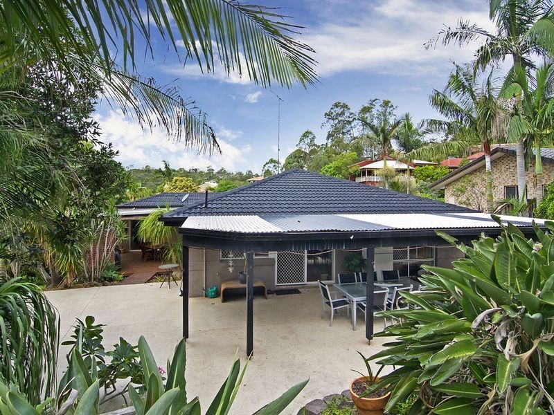 5 Avon Court, Pacific Pines QLD 4211
