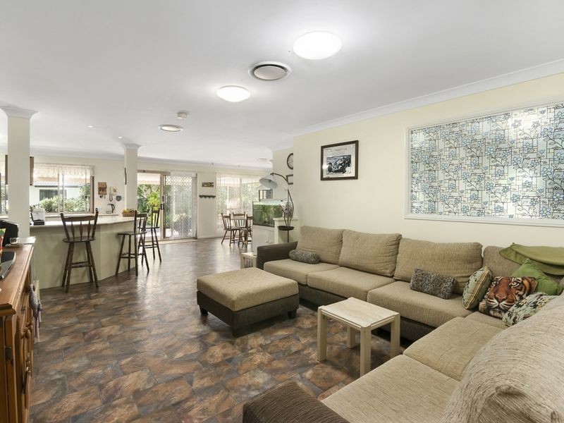 1-5 Peony Way, Gaven QLD 4211