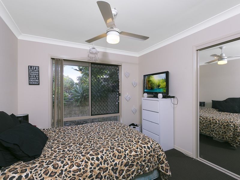33 Midway Terrace, Pacific Pines QLD 4211