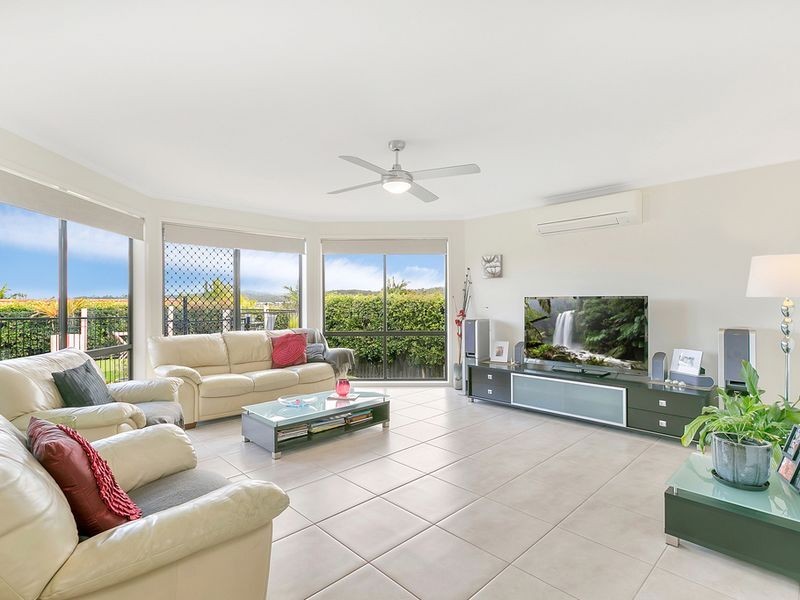 22 Chatham Avenue, Pacific Pines QLD 4211