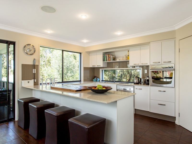 7 Maloney Crescent, Maudsland QLD 4210